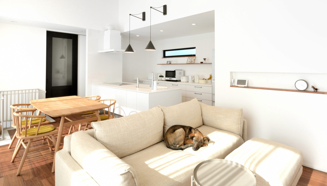 断熱改修後の明るく快適な室内のイメージ